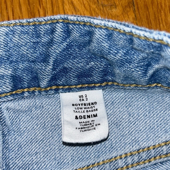 H&M &Denim Ripped Low-Rise Boyfriend Jeans (Size 2) - Picture 8 of 14